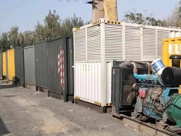 颍州200KW柴油发电机机组每小时油耗是多少？